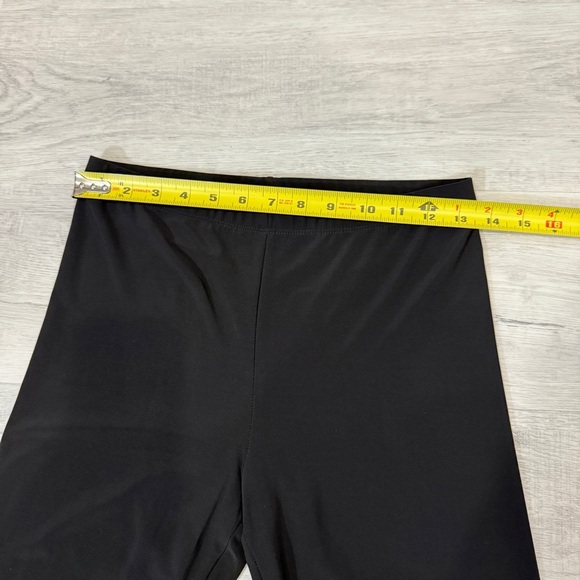 Bali Corp Leggings Size M with Stud Accents - Made in Canada - Picture 6 of 12